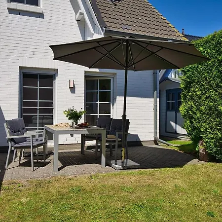 Alte Reihe 14 _haus Teja_ *