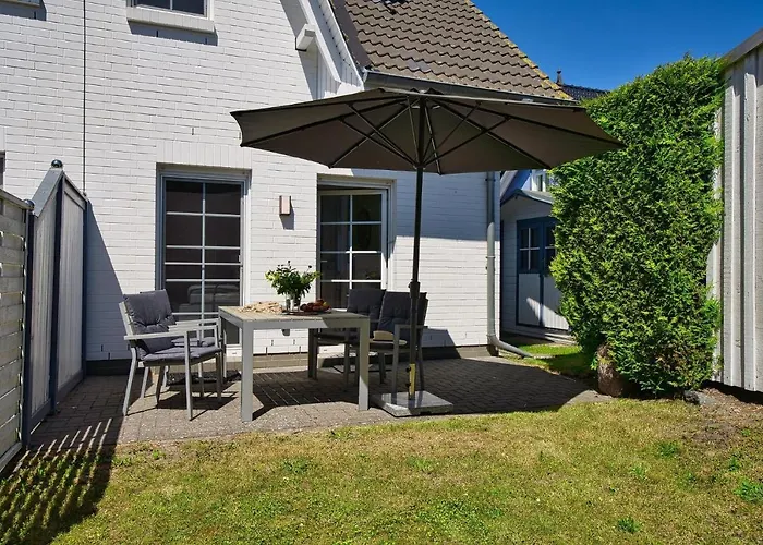 Alte Reihe 14 _haus Teja_ *